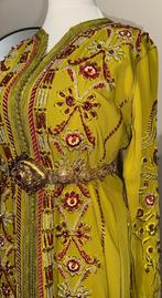 Takshita te huur, Kleding | Dames, Ophalen, Zo goed als nieuw, Groen