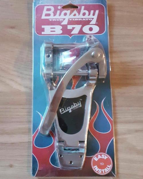 Bigsby B70 Licensed Tailpiece Chrome, Muziek en Instrumenten, Instrumenten | Onderdelen, Nieuw, Elektrische gitaar, Ophalen of Verzenden
