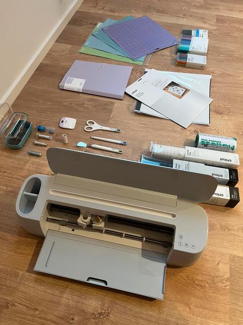 Cricut Explore 3 | Starterkit (2024) + accessoires, Hobby en Vrije tijd, Scrapbooking, Zo goed als nieuw, Overige typen, Cricut