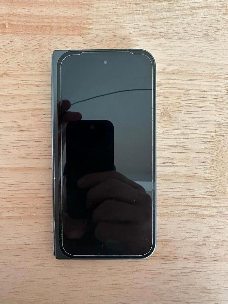 Google Pixel 9 Pro Fold 256GB + hoes + extra screenprotector, Télécoms, Téléphonie mobile | Marques Autre, Utilisé, Sans abonnement