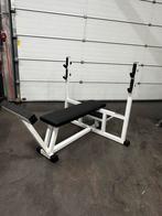 Technogym Vlakke Bench Press, Sport en Fitness, Fitnessmaterialen, Ophalen, Gebruikt, Fitnessbank