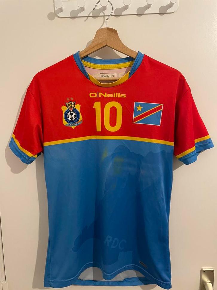 DR Congo shirt nr. 10 — O'Neills — voetbal & verzamelaar, Sport en Fitness, Voetbal, Gebruikt, Shirt, Maat S, Ophalen of Verzenden