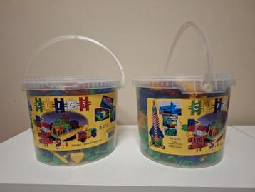 Jeu de construction Clics - à partir de 4 ans - 2 seaux beschikbaar voor biedingen