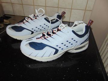 Sneakers nieuw beschikbaar voor biedingen