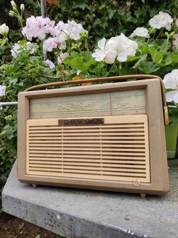 Prachtige Antiek 60s Handbare radio decoratief vintage retro