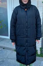 long Manteau doudoune bleu Taille 40 avec capuche, Taille 38/40 (M), Enlèvement ou Envoi, Prettylittlething, Porté