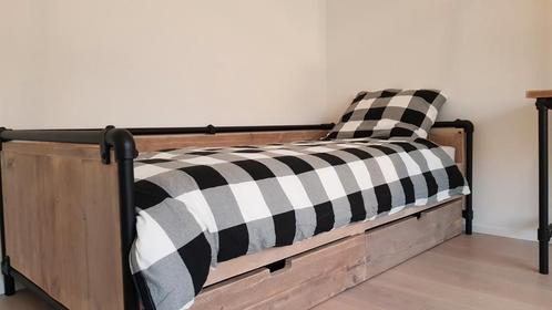 Stoere bed/bureau combinatie. Ideaal voor tieners., Huis en Inrichting, Slaapkamer | Complete slaapkamers, Ophalen