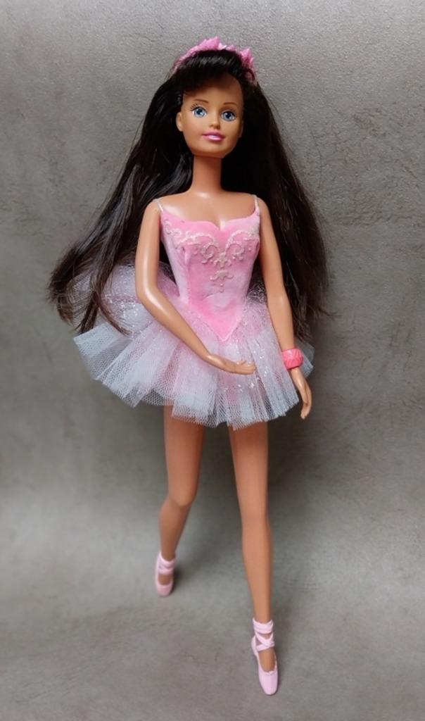 Vintage Sindy “Pirouette” Ballerina, Kinderen en Baby's, Speelgoed | Poppen, Gebruikt, Barbie, Ophalen of Verzenden