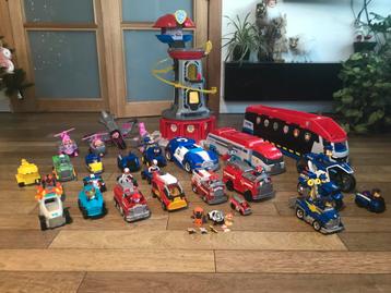 Set van PawPatrol speelgoed beschikbaar voor biedingen