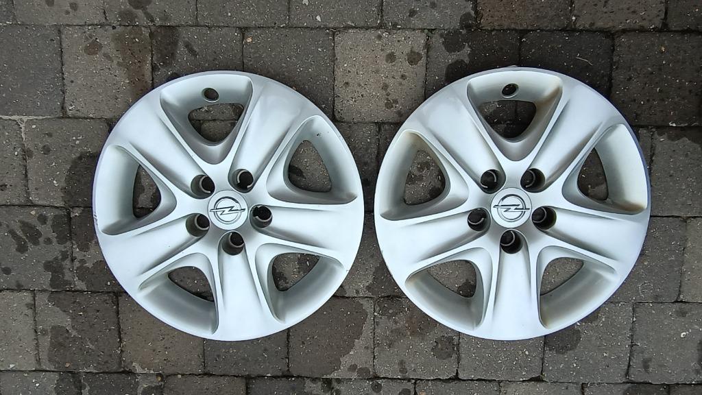 2 enjoliveurs Opel, Enlèvement, Utilisé