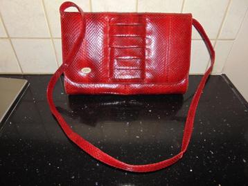 Vintage handtas in slang rood beschikbaar voor biedingen