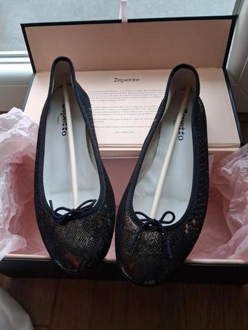 Ballerines cendrillon  Repetto taille 38 noir argent.  beschikbaar voor biedingen