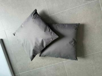 Paire de coussin pour extérieur jardin 45x45 beschikbaar voor biedingen