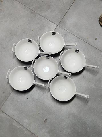 6 Bols à soupe chinoise ou petite cassolette. beschikbaar voor biedingen