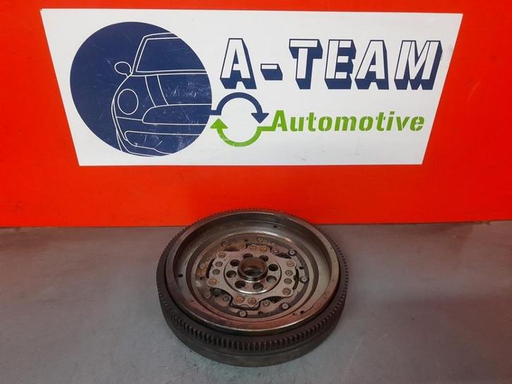 VLIEGWIEL Audi RS 3 Sportback (8VA / 8VF) (07K105266G), Auto-onderdelen, Motor en Toebehoren, Audi, Gebruikt