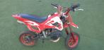 Cros pocket, Motoren, Ophalen