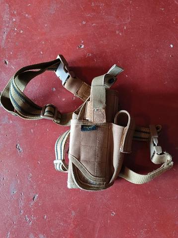 Beenholster beschikbaar voor biedingen