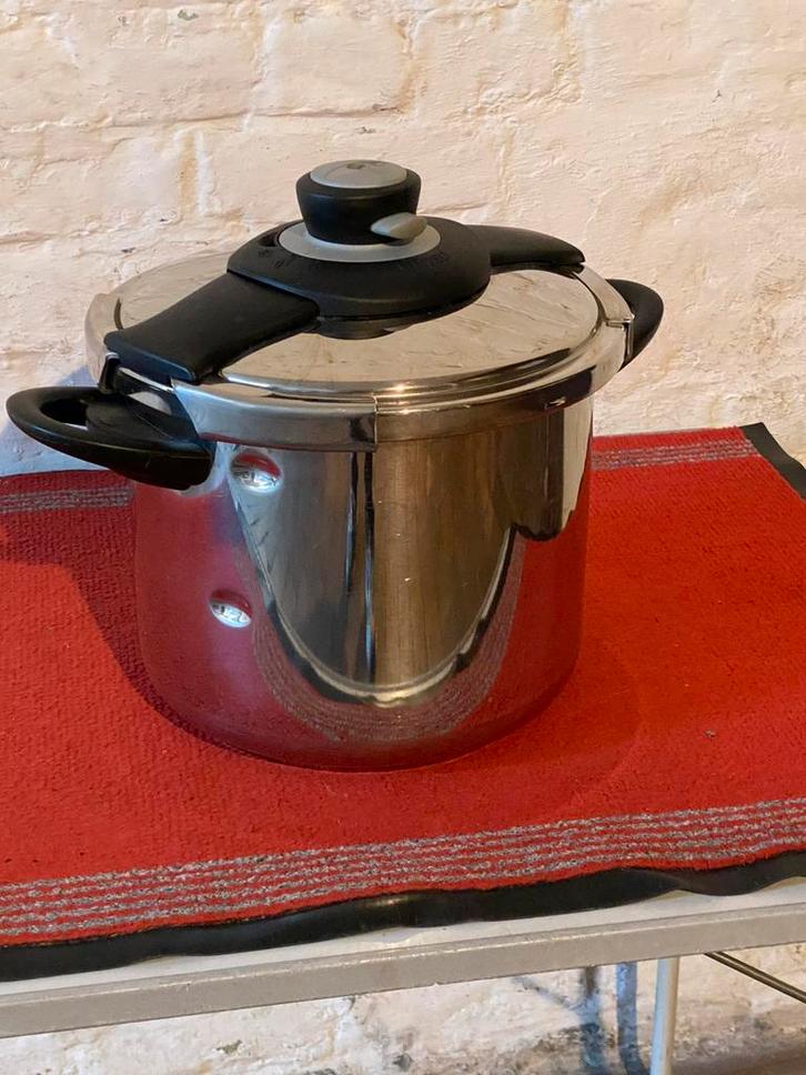 SEB CLIPSO roestvrijstalen snelkookpan 10 liter, Huis en Inrichting, Keuken | Potten en Pannen, Zo goed als nieuw, Kookpan of Snelkookpan