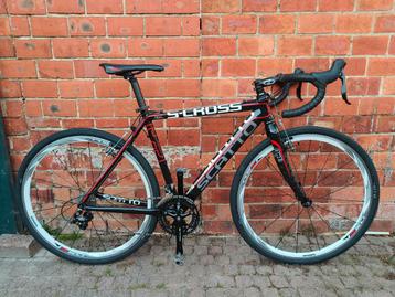 Zo goed als nieuwe Scatto s-cross gravel fiets te koop!! beschikbaar voor biedingen