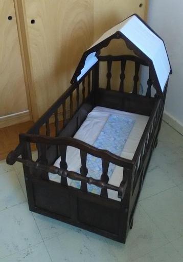 berceau / lit bébé (100 x 50 cm) --> +/- 2 ans beschikbaar voor biedingen
