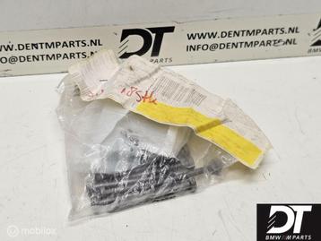 18x bout cylinderkop M6X67-8.8 BMW 11127603407 beschikbaar voor biedingen