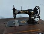 pfaff 11 tafelmodel met voet bediening, Antiek en Kunst, Ophalen