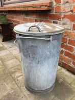Oude metalen vuilbak, Ophalen, Zo goed als nieuw