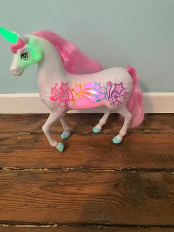 Barbie licorne lumineuse  beschikbaar voor biedingen