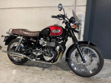 Triumph T100 in prachtstaat (bj 2014) beschikbaar voor biedingen