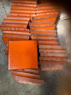 Klein lot oude tegels, Ophalen