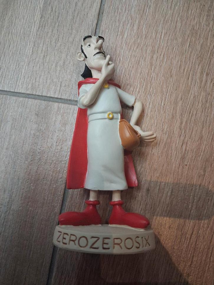 Figurine Astérix - Zerozerosix, Collections, Personnages de BD, Comme neuf, Statue ou Figurine, Astérix et Obélix, Enlèvement