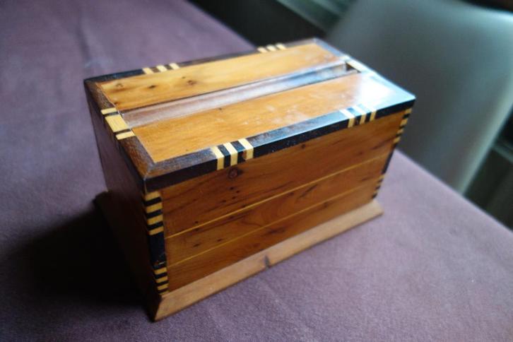 Cigarillos sigarettendoosje 16 x 9 cm, Verzamelen, Rookartikelen, Aanstekers en Luciferdoosjes, Ophalen of Verzenden