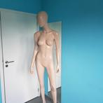 Etalagepop compleet paspop huidskleur 1.80 ongeveer, Kleding | Dames, Ophalen, Zo goed als nieuw