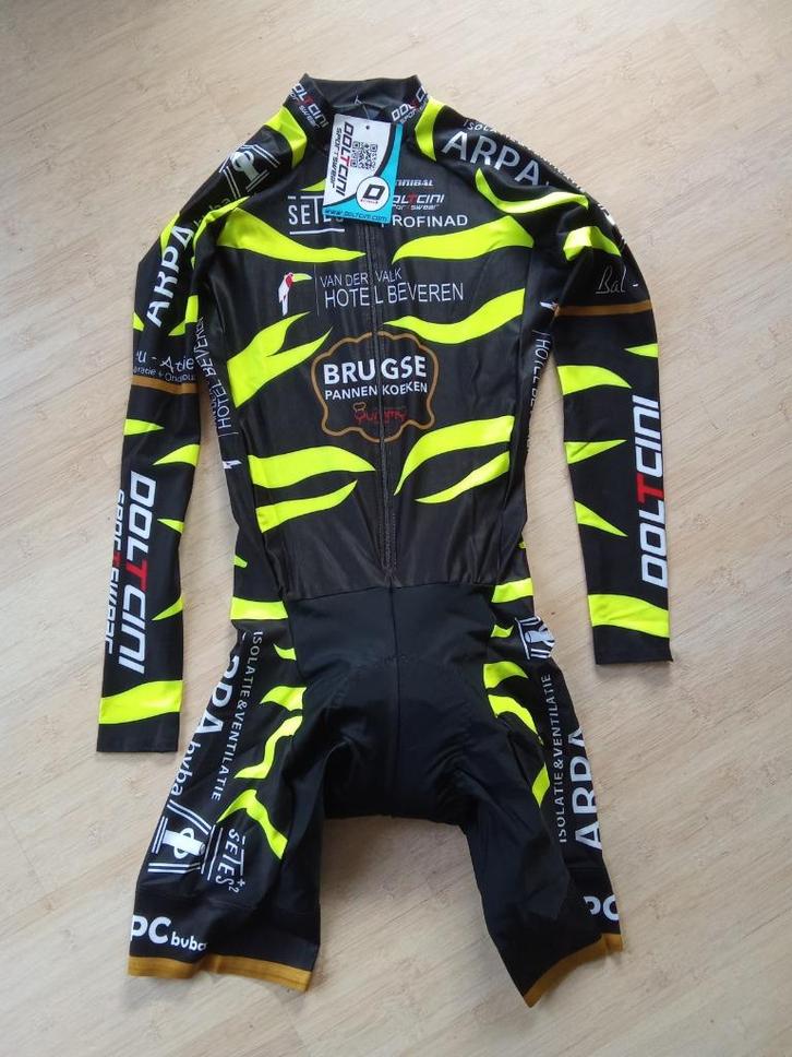 Wieleruitrusting Doltcini alles is nieuw., Fietsen en Brommers, Fietsaccessoires | Fietskleding, Nieuw, L, Ophalen of Verzenden