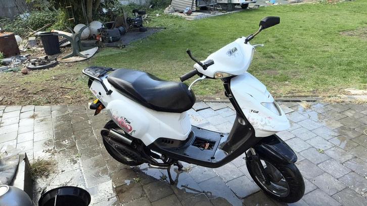 Scooter 1269 km maar, Fietsen en Brommers, Scooters | Peugeot, Gebruikt, Overige modellen, Klasse A (25 km/u), Benzine, Ophalen