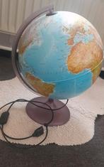 Wereldbol lamp, Huis en Inrichting, Woonaccessoires | Wereldbollen, Ophalen
