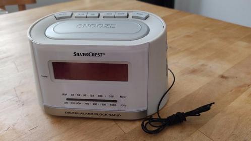 Radio-réveil SilverCrest vintage, Electroménager, Électroménager & Équipement Autre, Comme neuf, Enlèvement ou Envoi