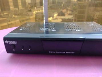 SATELLITE RECEIVER DECODEUR SATELLITE VIZYON 100 FTA+