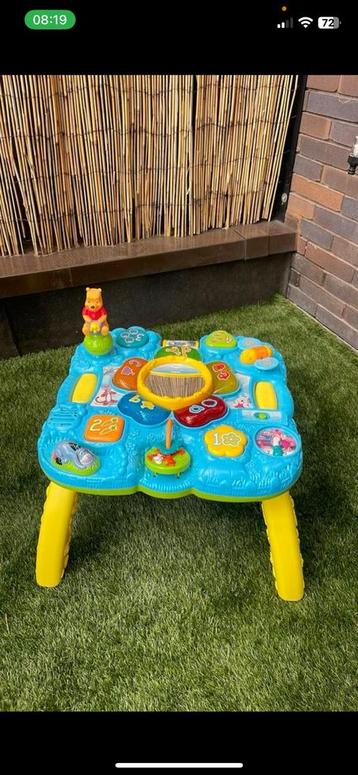 Winnie the pooh activiteitentafel beschikbaar voor biedingen