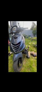 Zip rijd niet keeway gratis anders toch maar te roesten!, Fietsen en Brommers, Ophalen, Zo goed als nieuw