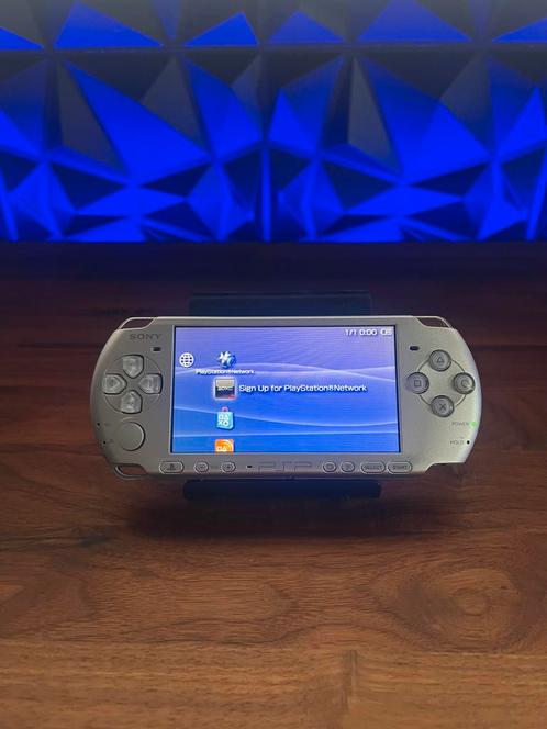 Psp 3000 zilver, Games en Spelcomputers, Spelcomputers | Sony PSP, Gebruikt, PSP, Ophalen