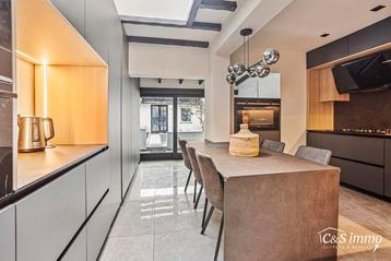 Woning te koop in Antwerpen Hoboken, 4 slpks, Vrijstaande woning, 140 kWh/m²/jaar, 244 m², 4 kamers