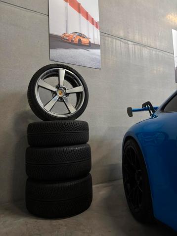 Wielen met Porsche 911 992-banden 2019-2025 (winterbanden) beschikbaar voor biedingen
