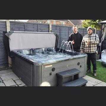  jacuzzi  neuf pas cher REMISE jq'a 45% livraison immédiate