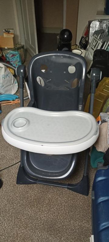 Chaise haute pour enfant beschikbaar voor biedingen