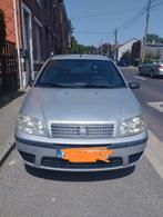 Fiat Punto essence, Auto's, Fiat, Voorwielaandrijving, 4 cilinders, Grijs, Particulier