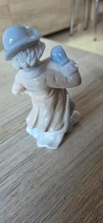 J.Vazquez kleine porseleinen clown. 15 cm, Verzamelen, Beelden en Beeldjes