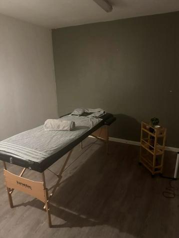 Location salle de massage beschikbaar voor biedingen