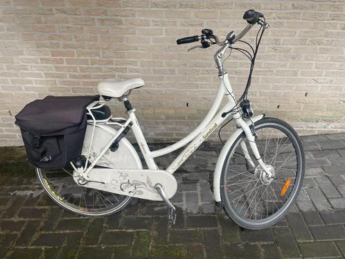 Mooie elektrische damesfiets model Sundvall In goed onderhou, Fietsen en Brommers, Elektrische fietsen, Ophalen of Verzenden