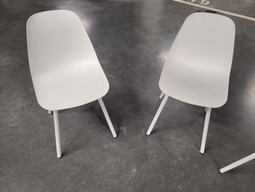 4 chaises design en plastique blanc, Métal, Comme neuf, Enlèvement, Blanc